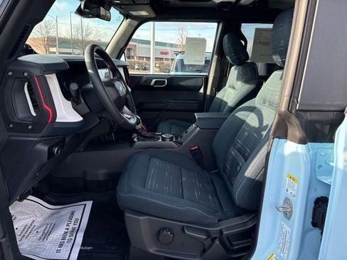 New 2025 Ford Bronco Heritage Edition image 9