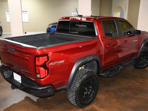 Used 2025 Chevrolet Colorado ZR2 w/ Technology Package AWD/4WD image 79