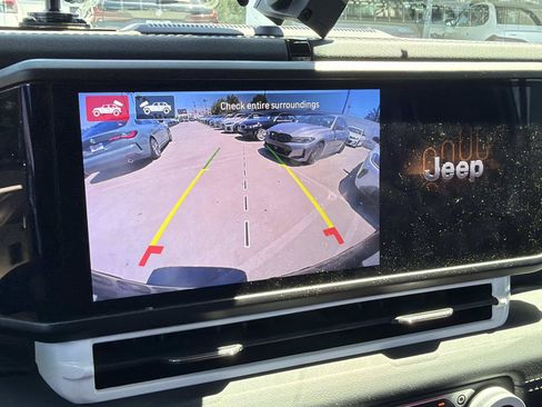 Used 2024 Jeep Wrangler Unlimited Rubicon AWD/4WD image 29