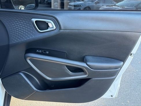 Used 2021 Kia Soul S image 14