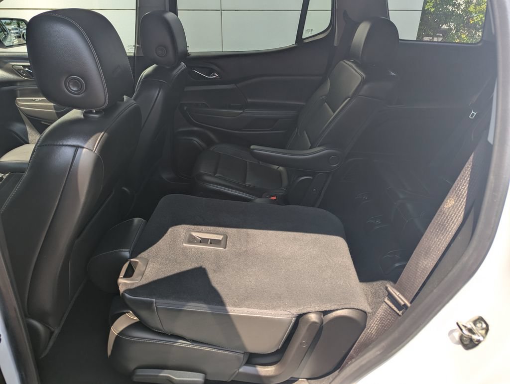 Used 2023 GMC Acadia SLT FWD image 35
