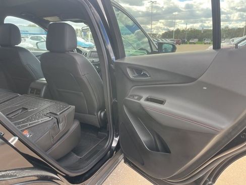 Used 2022 Chevrolet Equinox RS w/ LPO, Floor Liner Package image 48