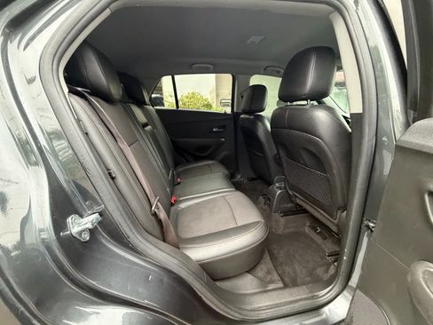 Used 2018 Chevrolet Trax LT w/ LT Convenience Package AWD/4WD image 27