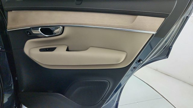 Used 2027 Volvo XC90 B6 Plus AWD/4WD image 37