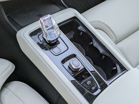 New 2026 Volvo XC90 T8 Ultra AWD/4WD image 12
