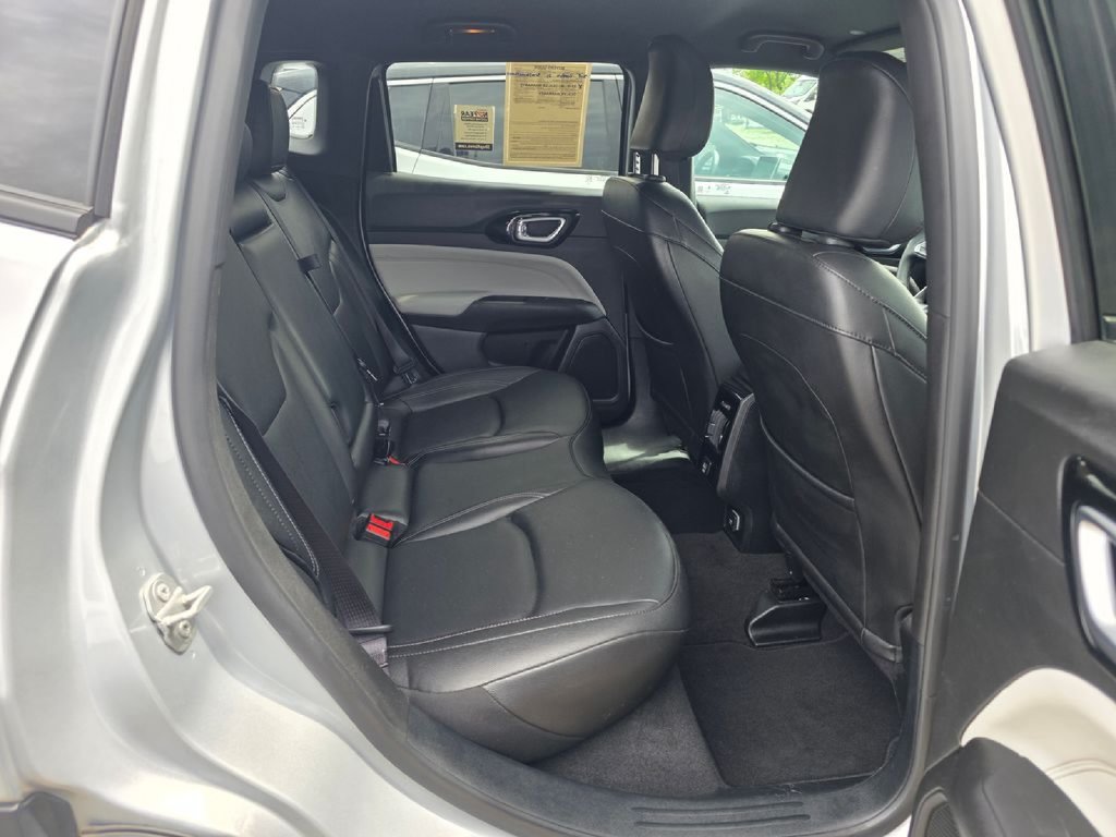 Used 2025 Jeep Compass Limited AWD/4WD image 30
