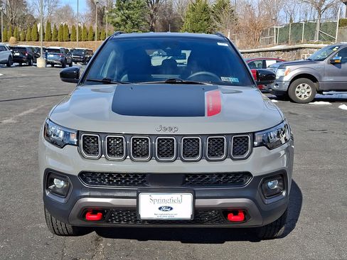 Used 2023 Jeep Compass Trailhawk image 2