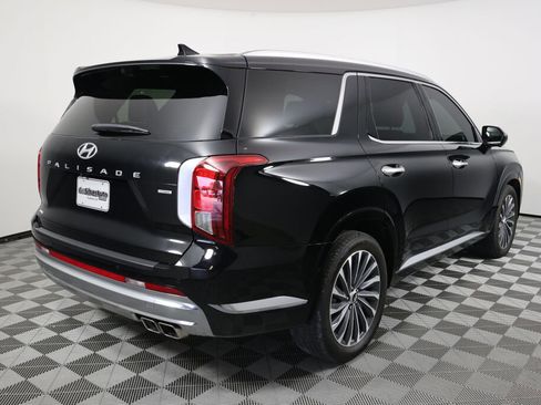 Used 2024 Hyundai Palisade Calligraphy AWD/4WD image 2