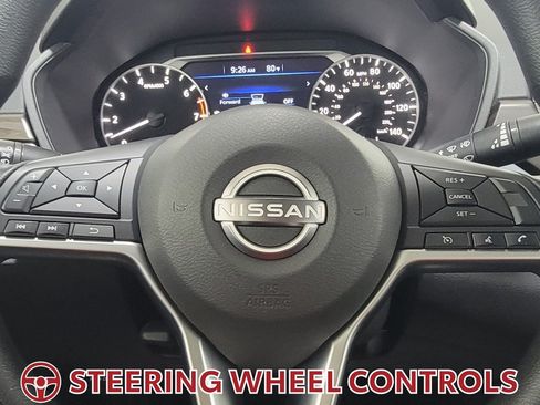 Used 2023 Nissan Altima 2.5 SV FWD image 19