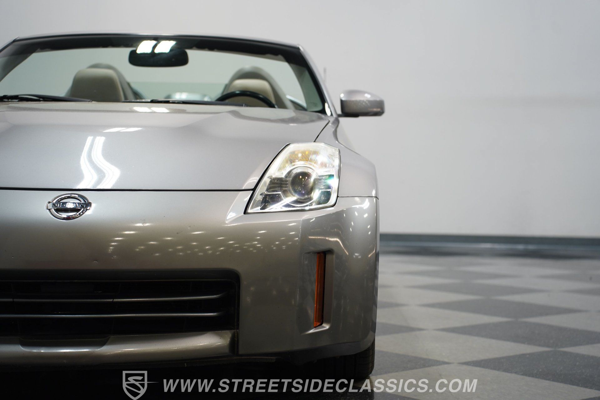 Used 2007 Nissan 350Z Touring RWD image 20