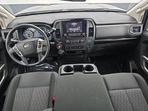 Used 2024 Nissan Titan SV image 21