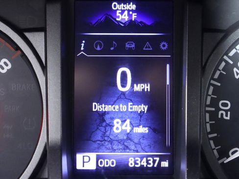 Used 2016 Toyota Tacoma TRD Sport w/ Premium & Technology Package image 14