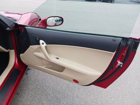 Used 2005 Chevrolet Corvette Coupe w/ Preferred Equipment Group image 29