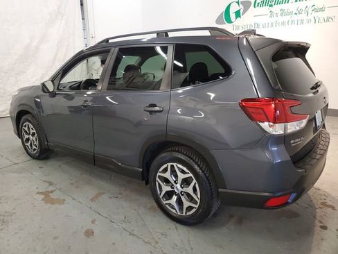 Used 2020 Subaru Forester Premium image 4