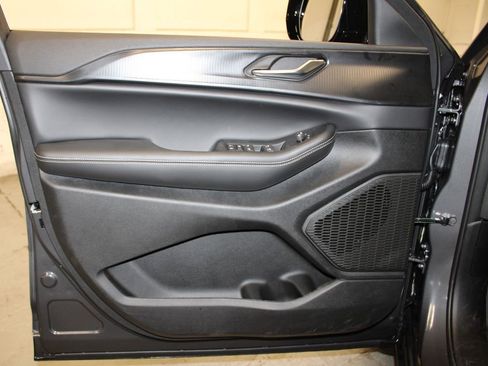 New 2025 Jeep Grand Cherokee Laredo image 27