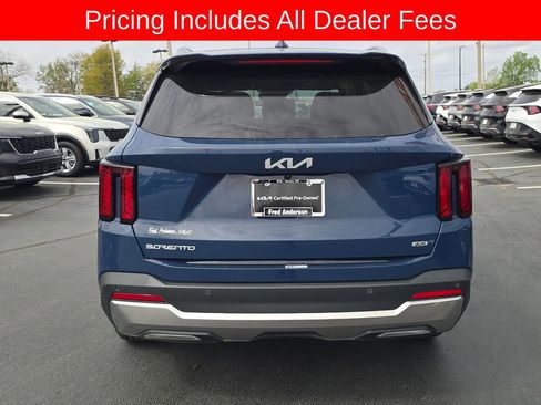 Used 2024 Kia Sorento S w/ Panoramic Sunroof Package AWD/4WD image 4