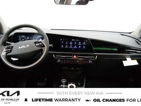 New 2026 Kia Niro Wind w/ Wind Preserve Package FWD image 17