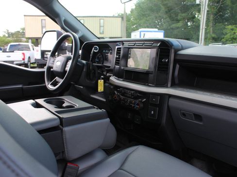 Used 2024 Ford F450 XL AWD/4WD image 32