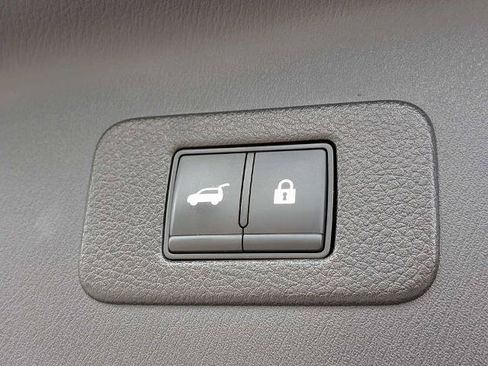Used 2024 Nissan Armada SL w/ Captain's Chairs Package AWD/4WD image 13
