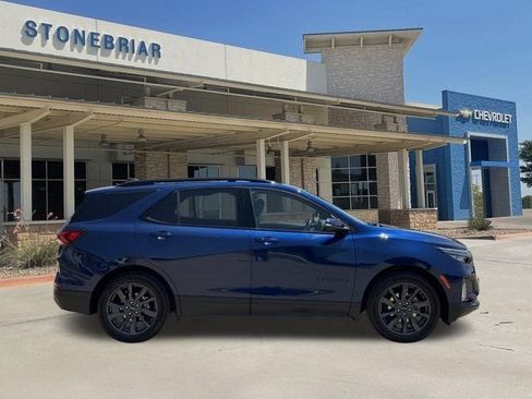 Used 2022 Chevrolet Equinox RS w/ RS Leather Package FWD image 4