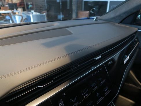 Used 2021 Audi RS Q8 w/ Carbon Optic Package AWD/4WD image 21