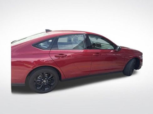 Used 2025 Honda Accord SE image 6