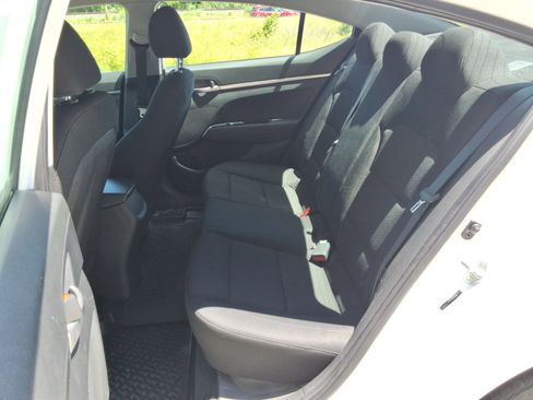 Used 2020 Hyundai Elantra SE w/ Cargo Package (C1) FWD image 30