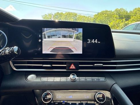 Used 2025 Hyundai Elantra SEL FWD image 18