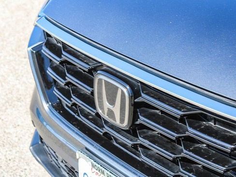 Used 2023 Honda CR-V EX-L image 6