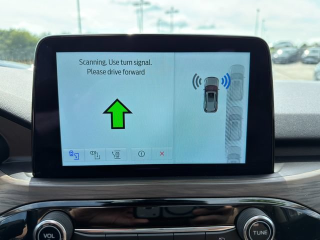 Used 2020 Ford Escape Titanium FWD image 35