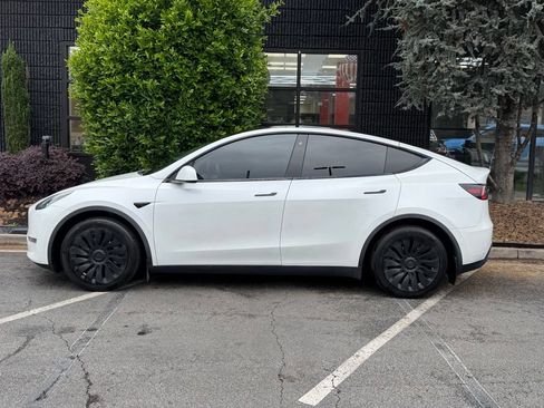 Used 2020 Tesla Model Y Long Range AWD/4WD image 9