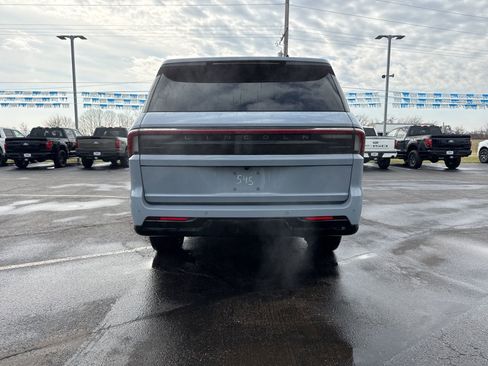 Used 2025 Lincoln Navigator L Reserve w/ Jet Appearance Package image 5