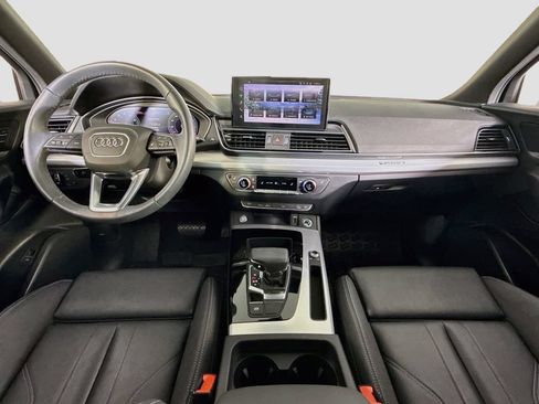 Used 2025 Audi Q5 2.0T Premium w/ Convenience Plus Package AWD/4WD image 9
