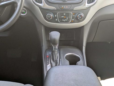 Used 2024 Chevrolet Equinox LS w/ LS Convenience Package FWD image 21