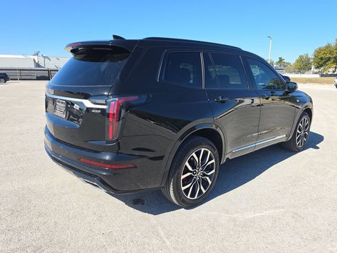 Used 2025 Cadillac XT6 Sport image 8