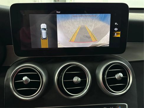 Used 2021 Mercedes-Benz GLC 300 4MATIC image 34
