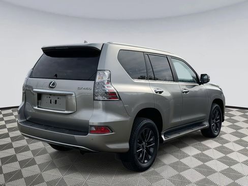 Used 2023 Lexus GX 460 Premium w/ Premium Package image 2