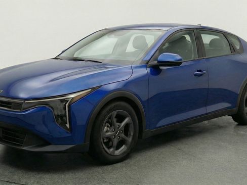 Used 2025 Kia K4 FWD image 3