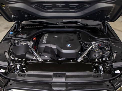 New 2026 BMW 530i xDrive w/ M Sport Package image 5