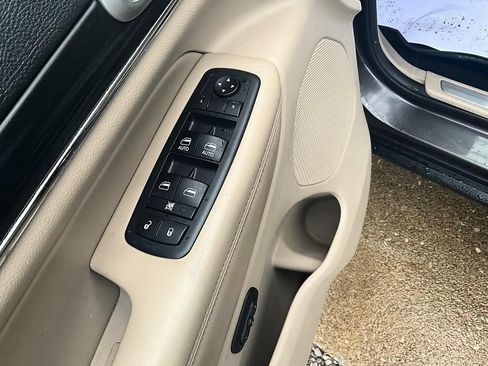 Used 2019 Jeep Grand Cherokee Limited AWD/4WD image 13