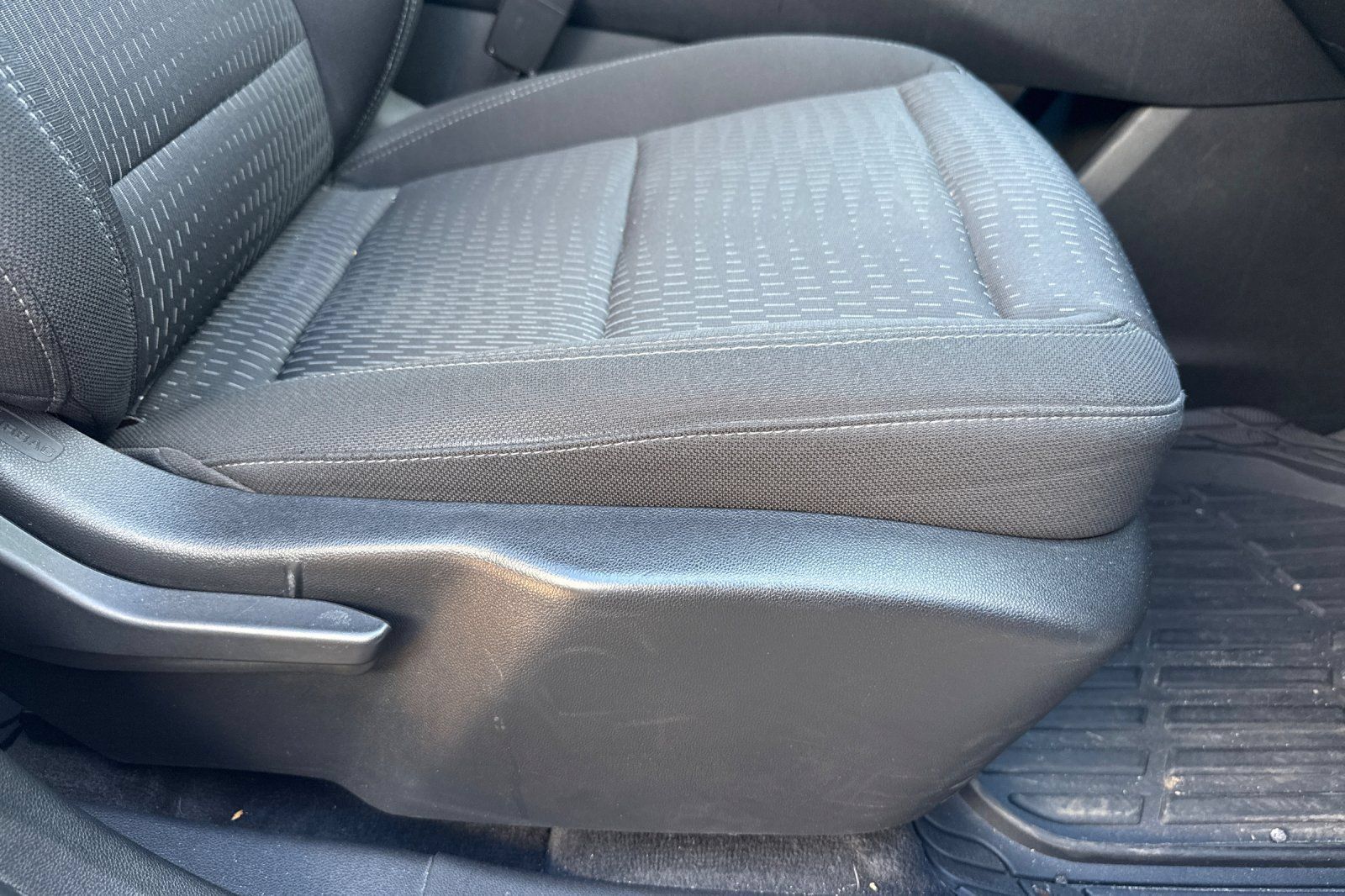 Used 2025 Chevrolet Equinox LT w/ Safety and Technology Package AWD/4WD image 22