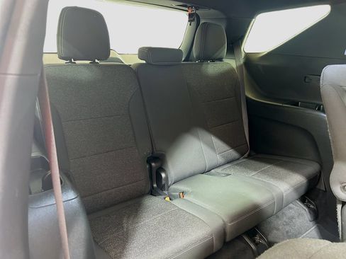 Used 2024 Chevrolet Traverse LT w/ LPO, Floor Liner Package FWD image 24