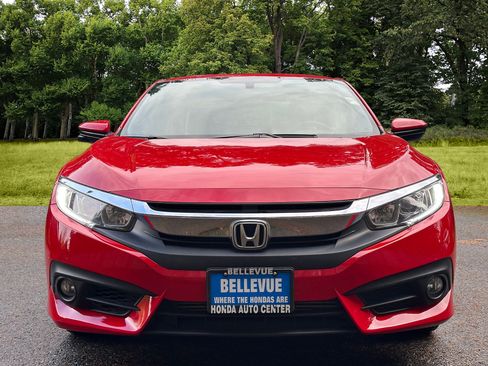 Used 2017 Honda Civic EX-T image 2