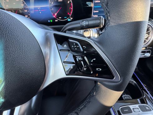 New 2026 Mercedes-Benz GLB 250 4MATIC image 30