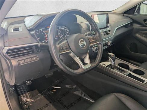Used 2022 Nissan Altima 2.5 SR FWD image 10