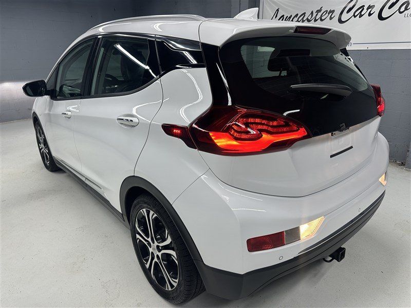 Used 2020 Chevrolet Bolt Premier w/ Infotainment Package FWD image 4
