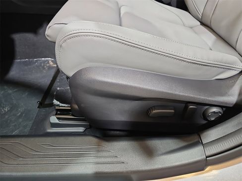 New 2025 Subaru Legacy Limited image 28