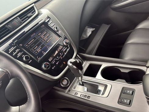 Used 2024 Nissan Murano SV w/ SV Midnight Edition Package FWD image 19
