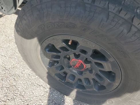 Used 2022 Toyota Tacoma SR image 12