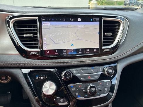 Used 2026 Chrysler Pacifica Pinnacle AWD/4WD image 29